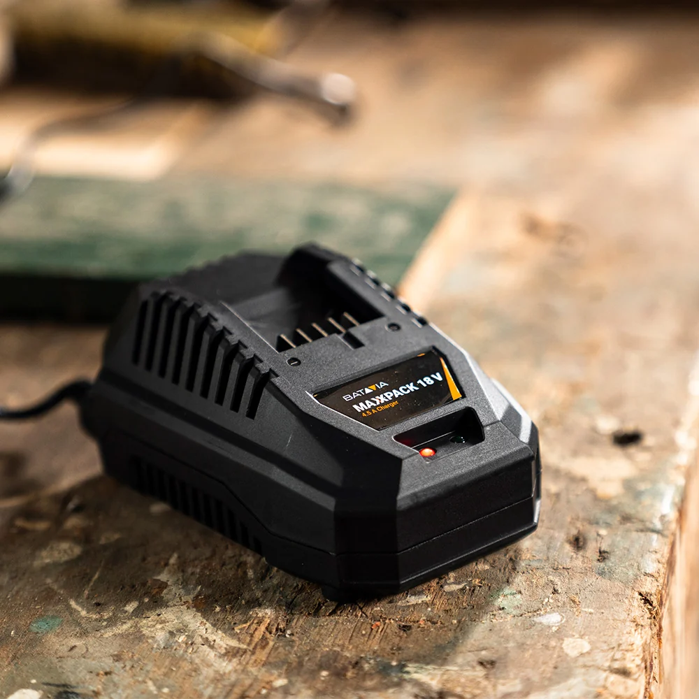 18V 4.5A Fast Charger - Image 4
