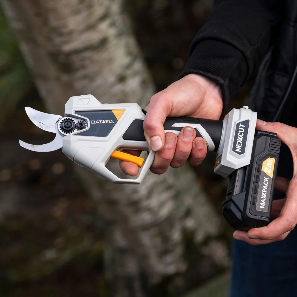 18V Nexxcut Cordless Brushless Pruner 30mm - Image 6