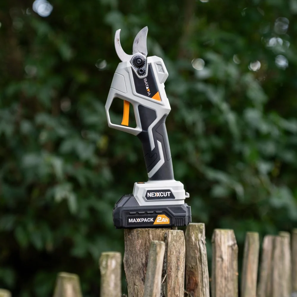18V Nexxcut Cordless Brushless Pruner 30mm - Image 8