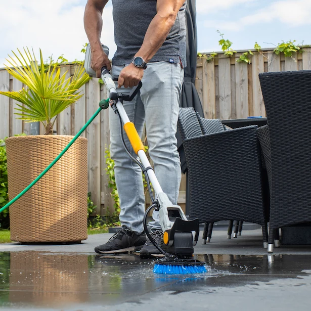18V Twin Brush - Cordless Brushless Power Scrubber - Incl. 2.0Ah Battery & Charger - Image 2