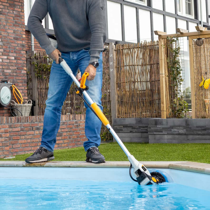 18V Twin Brush - Cordless Brushless Power Scrubber - Incl. 2.0Ah Battery & Charger - Image 3