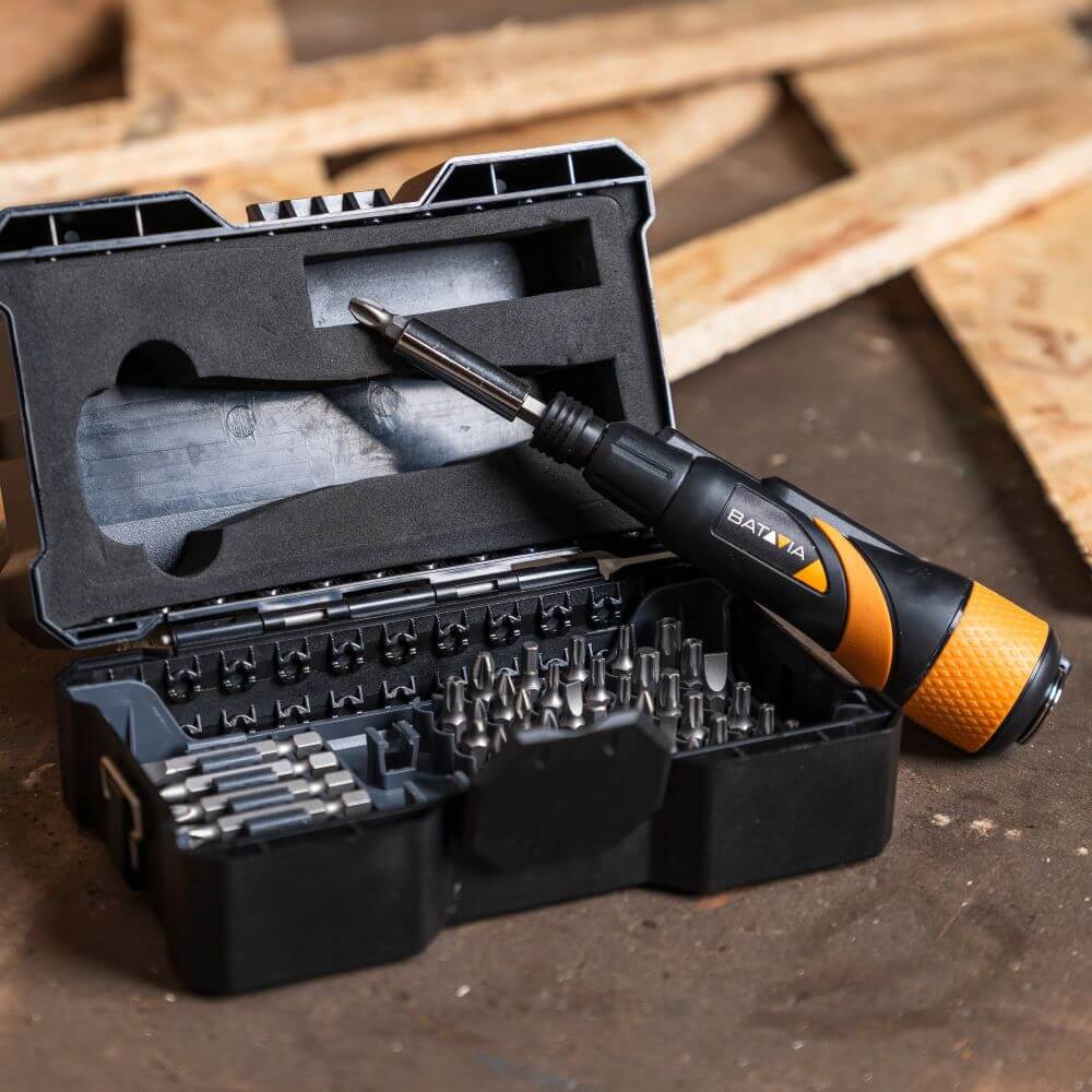 Maxxgrip 3.6V Cordless Screwdriver – 44-Piece Bit Set & Storage Case - Image 6